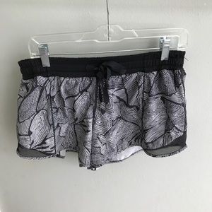 Lululemon Hotty Hot Shorts (Old Style)